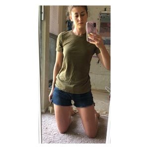Everlane tee in olive green